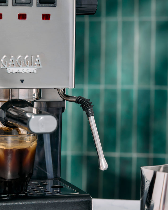 Gaggia Classic Pro E24 Espresso Machine, Semi-Automatic Espresso Maker with Commercial-Style Portafilter, Steam Wand and Stainless Steel Design thumbnail 7