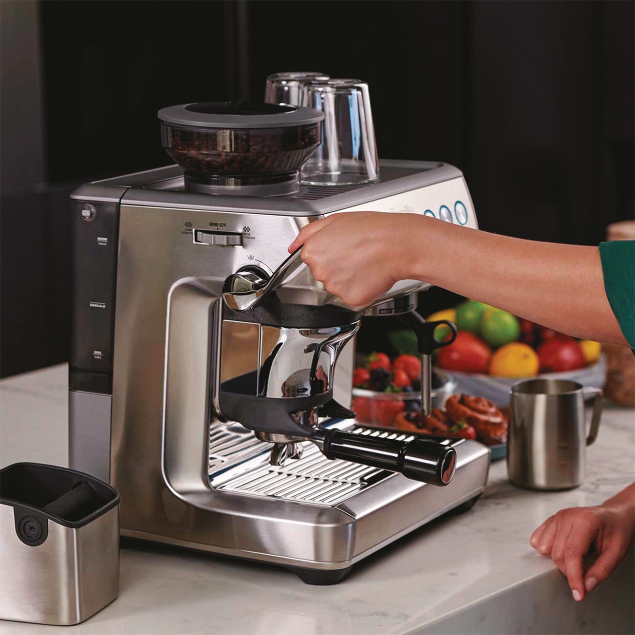 Breville the Barista Express Impress Espresso Machine thumbnail 7